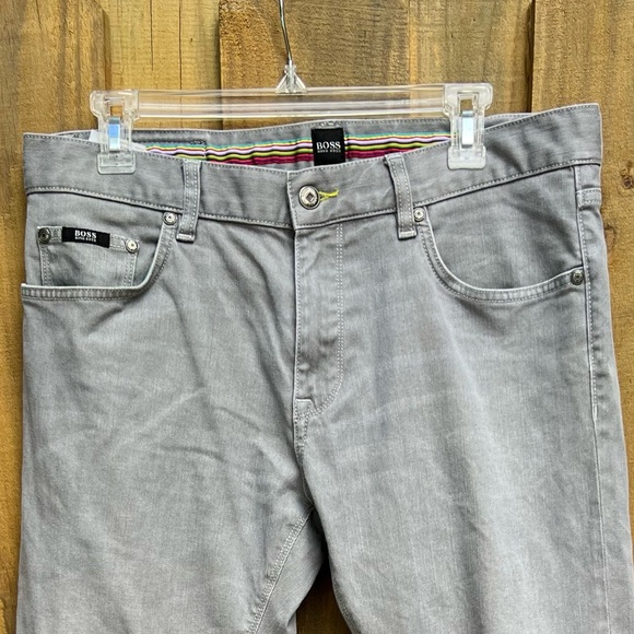 Boss Hugo Maine Regular Fit Light Gray Jeans Men’s SZ 34/30 - Picture 3 of 14